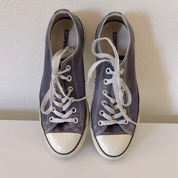 Converse All Stars Men's 7 Blue Sneakers - perfectly distressed - Picture 1 of 11
